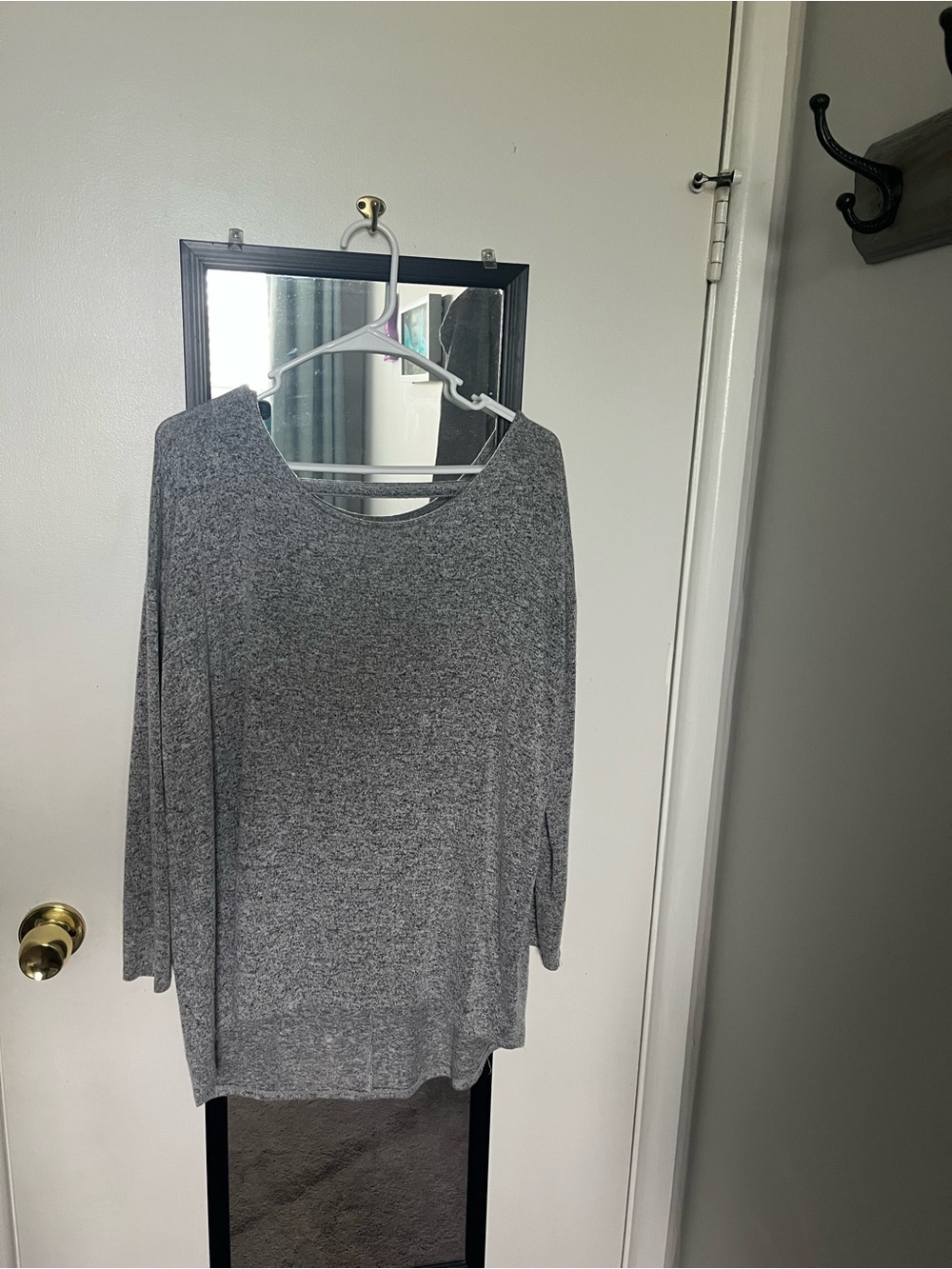 Impressions Heather Gray Long Sleeve Scoop Neck Top